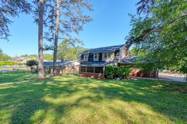 210 Oakmont Dr, Boiling Springs, SC 29316