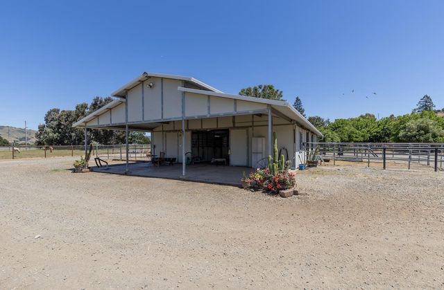 19963 Hale Avenue, Morgan Hill, CA 95037