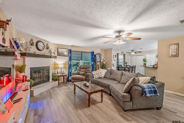 661 Balmorea Drive, Bullard, TX 75757