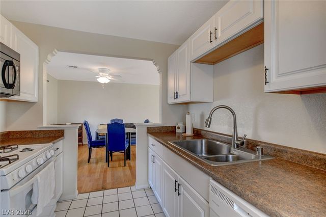 6812 Elm Creek Drive 102, Las Vegas, NV 89108