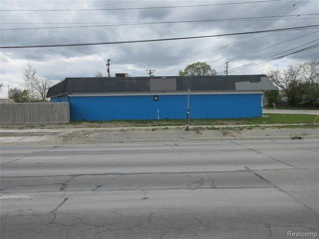 21665 Groesbeck Highway, Warren, MI 48089