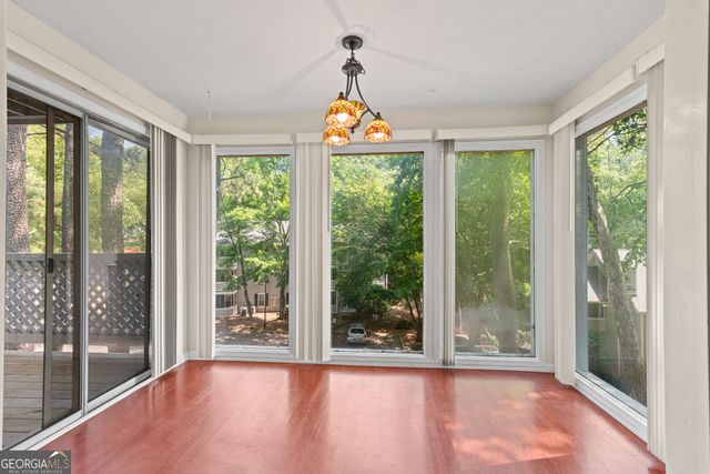 407 Natchez Trace, Sandy Springs, GA 30350