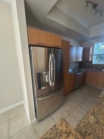 2337 Vintage Drive, Lighthouse Point, FL 33064
