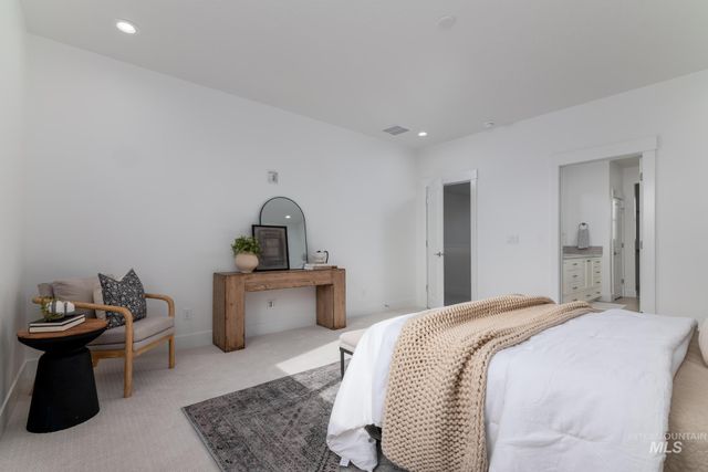 2005 N Spring Creek Ave, Middleton, ID 83644