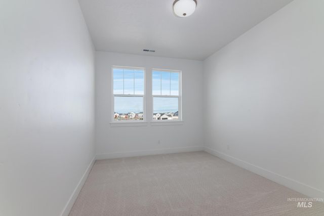 2005 N Spring Creek Ave, Middleton, ID 83644