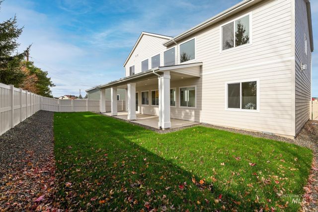 2005 N Spring Creek Ave, Middleton, ID 83644