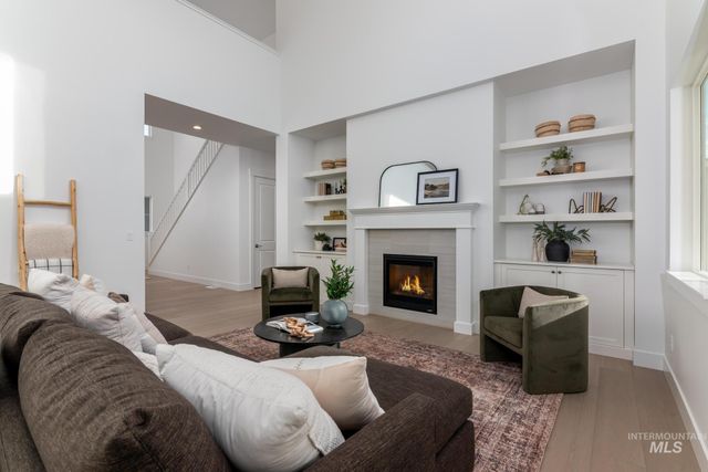 2005 N Spring Creek Ave, Middleton, ID 83644