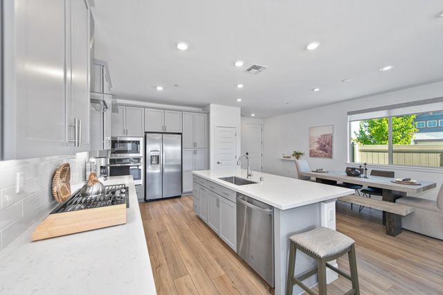 8952 Cerro Vista Dr, El Dorado Hills, CA 95762