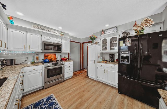 10 Narrows Drive, Holiday Island, AR 72631