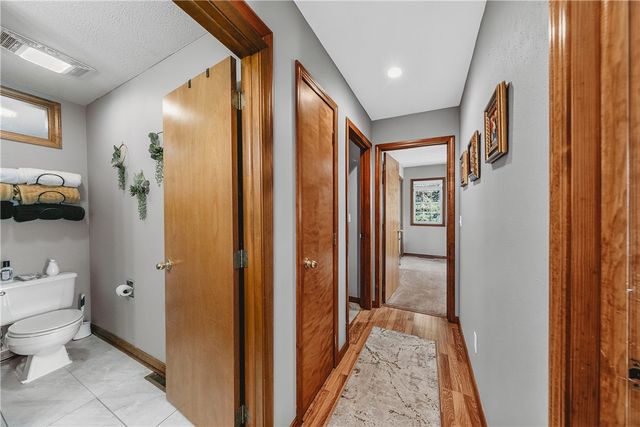 10 Narrows Drive, Holiday Island, AR 72631