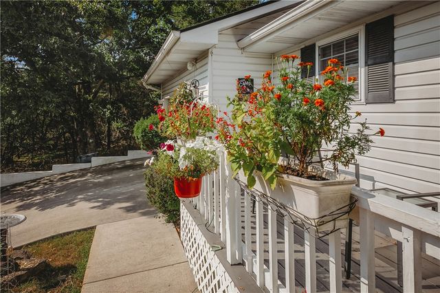 10 Narrows Drive, Holiday Island, AR 72631