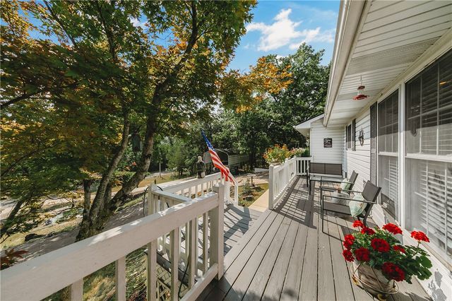 10 Narrows Drive, Holiday Island, AR 72631