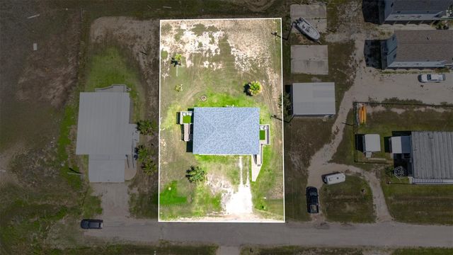 510 Oyster Street, Surfside Beach, TX 77541