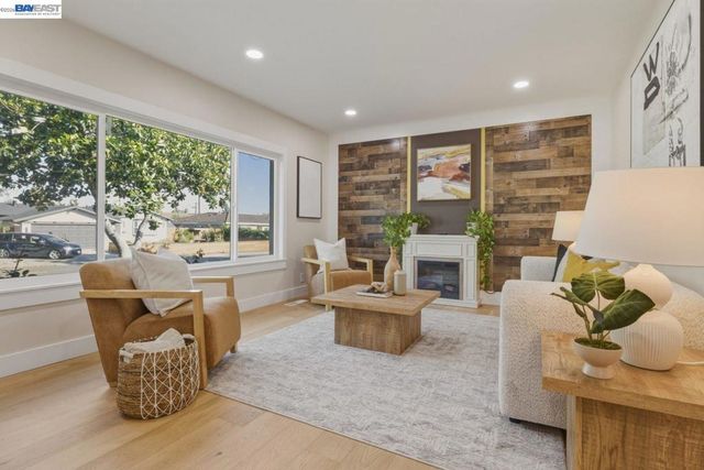 44775 Parkmeadow Dr, Fremont, CA 94539