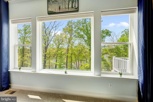 124 YELLOW BIRCH, Lake Frederick, VA 22630