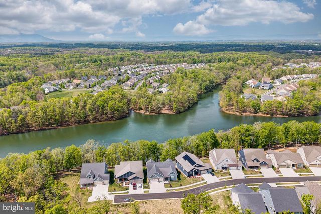 124 YELLOW BIRCH, Lake Frederick, VA 22630