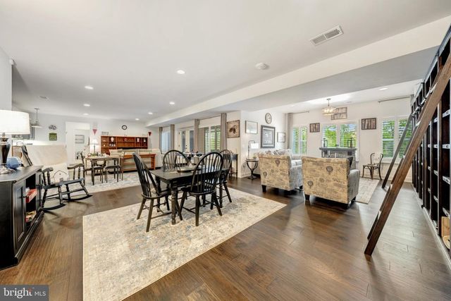 124 YELLOW BIRCH, Lake Frederick, VA 22630