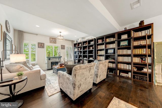 124 YELLOW BIRCH, Lake Frederick, VA 22630