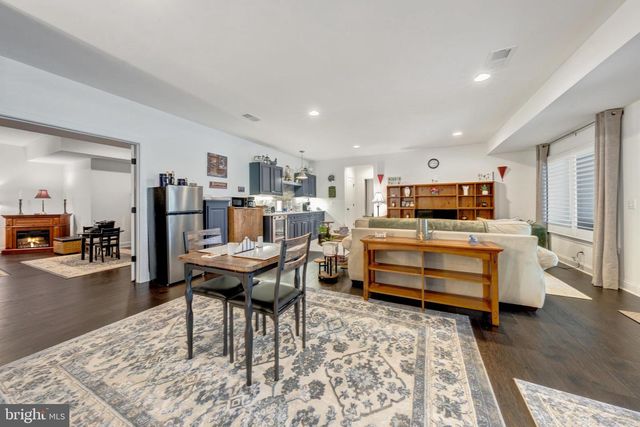124 YELLOW BIRCH, Lake Frederick, VA 22630