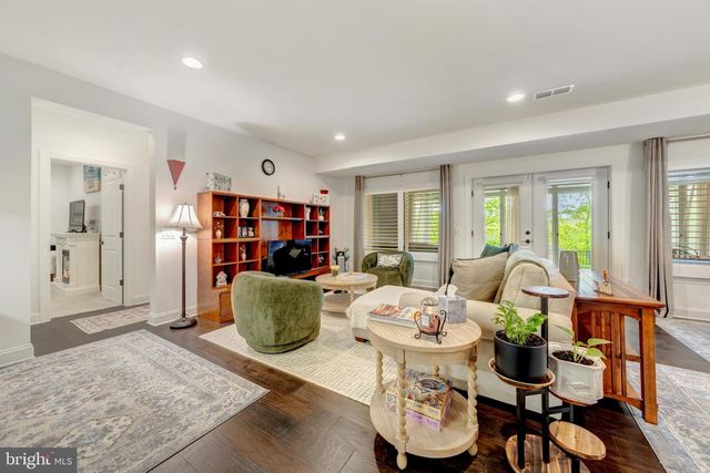 124 YELLOW BIRCH, Lake Frederick, VA 22630