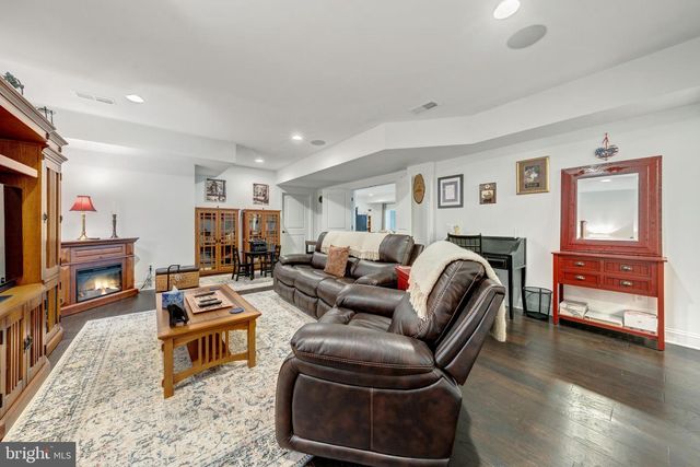 124 YELLOW BIRCH, Lake Frederick, VA 22630