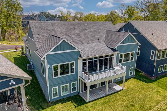 124 YELLOW BIRCH, Lake Frederick, VA 22630