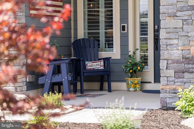 124 YELLOW BIRCH, Lake Frederick, VA 22630