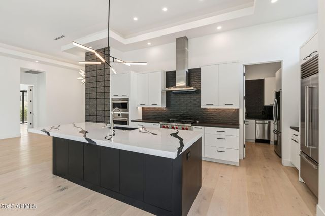 5529 N 2ND Place, Phoenix, AZ 85012