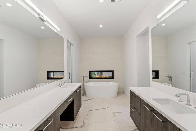 5529 N 2ND Place, Phoenix, AZ 85012