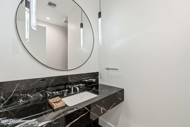 5529 N 2ND Place, Phoenix, AZ 85012