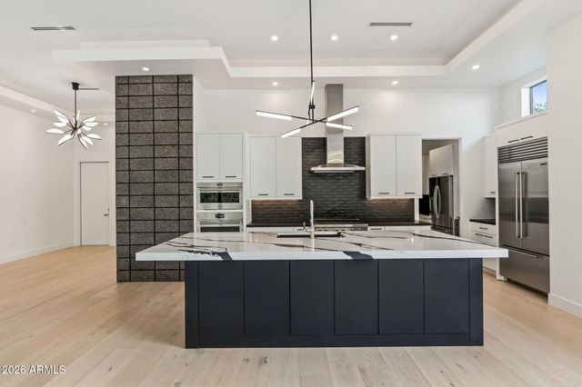 5529 N 2ND Place, Phoenix, AZ 85012