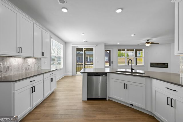 62 Thomaston Street 13, Newnan, GA 30263