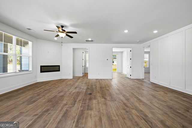 62 Thomaston Street 13, Newnan, GA 30263