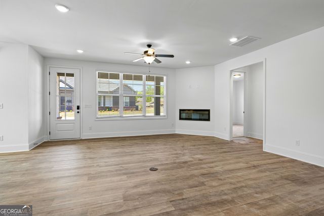 62 Thomaston Street 13, Newnan, GA 30263
