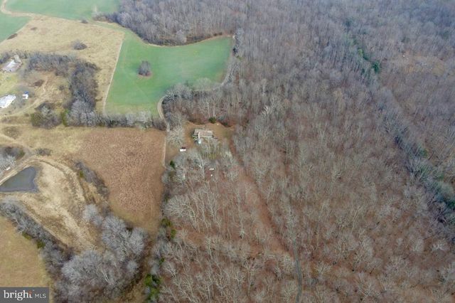 7389 LEEDS MANOR RD, Marshall, VA 20115