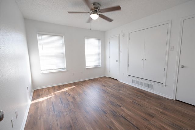 1912 Dorothy Lane 1914, Fort Worth, TX 76107