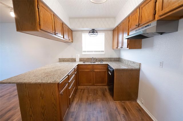 1912 Dorothy Lane 1914, Fort Worth, TX 76107