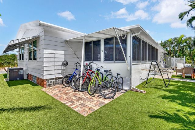 76 CABALLO WAY, Bradenton, FL 34209