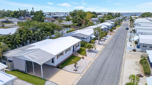 76 CABALLO WAY, Bradenton, FL 34209