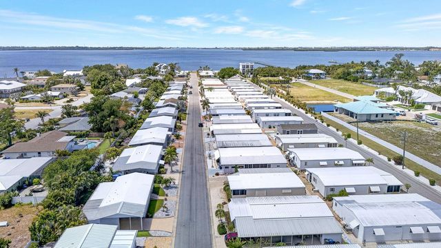 76 CABALLO WAY, Bradenton, FL 34209