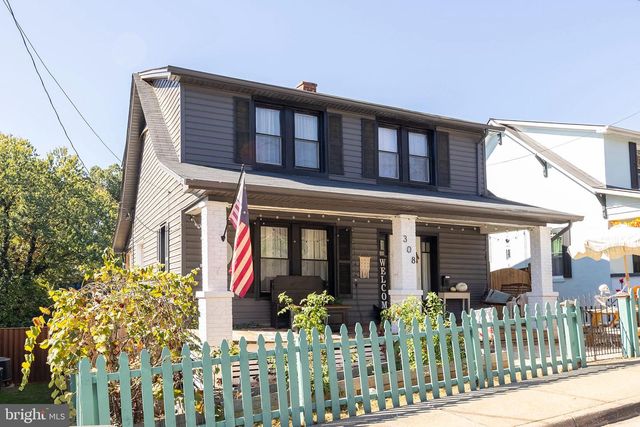 308 W MAIN ST, Front Royal, VA 22630
