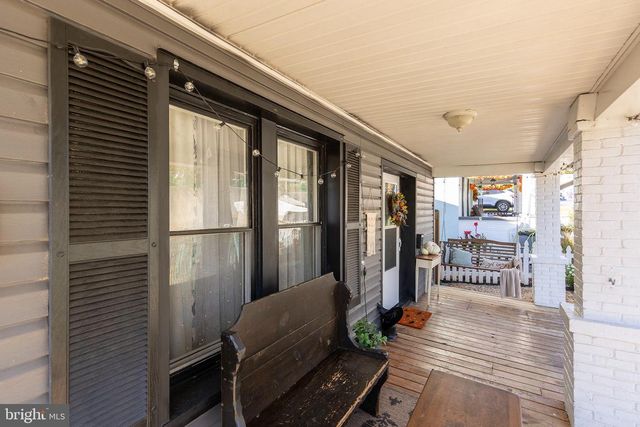 308 W MAIN ST, Front Royal, VA 22630