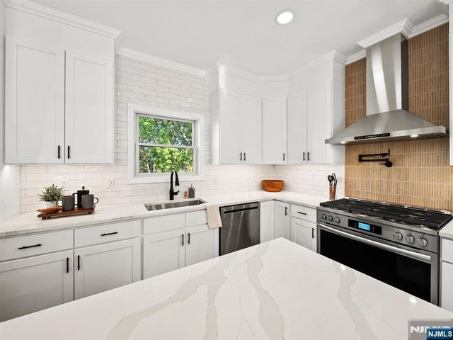 432 Jefferson Street 1, Carlstadt, NJ 07072