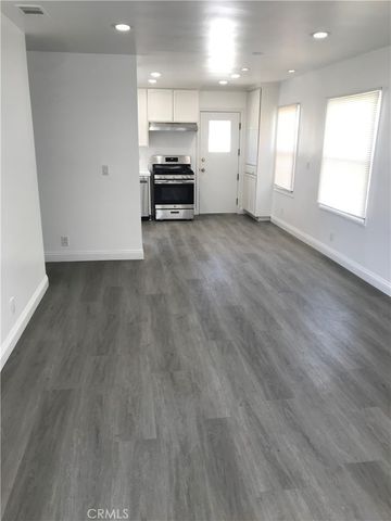 6511 W 87th Place, Los Angeles, CA 90045