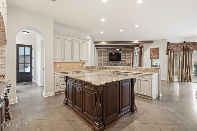 2466 Ross Road, Olive Branch, MS 38654