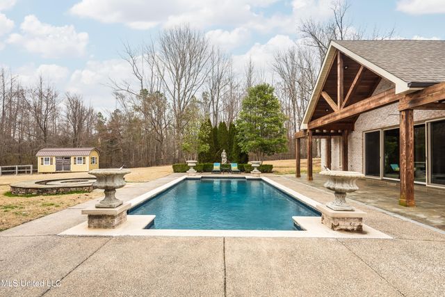 2466 Ross Road, Olive Branch, MS 38654