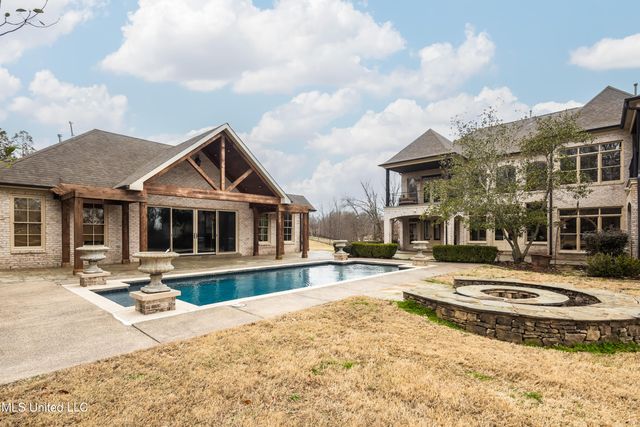 2466 Ross Road, Olive Branch, MS 38654