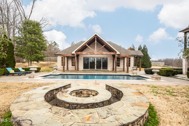 2466 Ross Road, Olive Branch, MS 38654