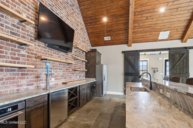 2466 Ross Road, Olive Branch, MS 38654