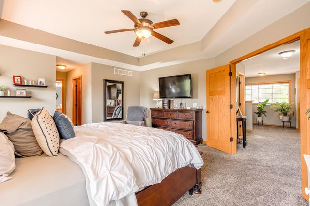 10770 Scott Avenue N, Brooklyn Park, MN 55443
